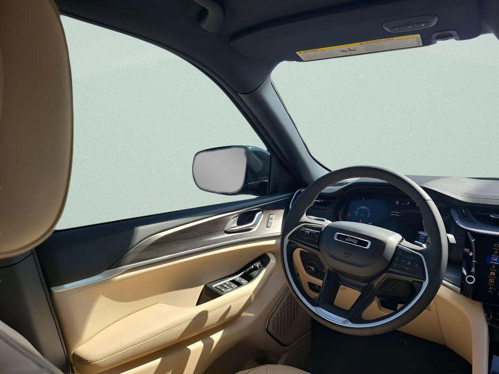 new 2026 Jeep Grand Cherokee car, priced at $39,815