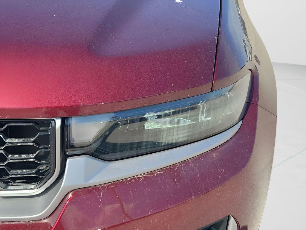 new 2026 Jeep Grand Cherokee car, priced at $39,815