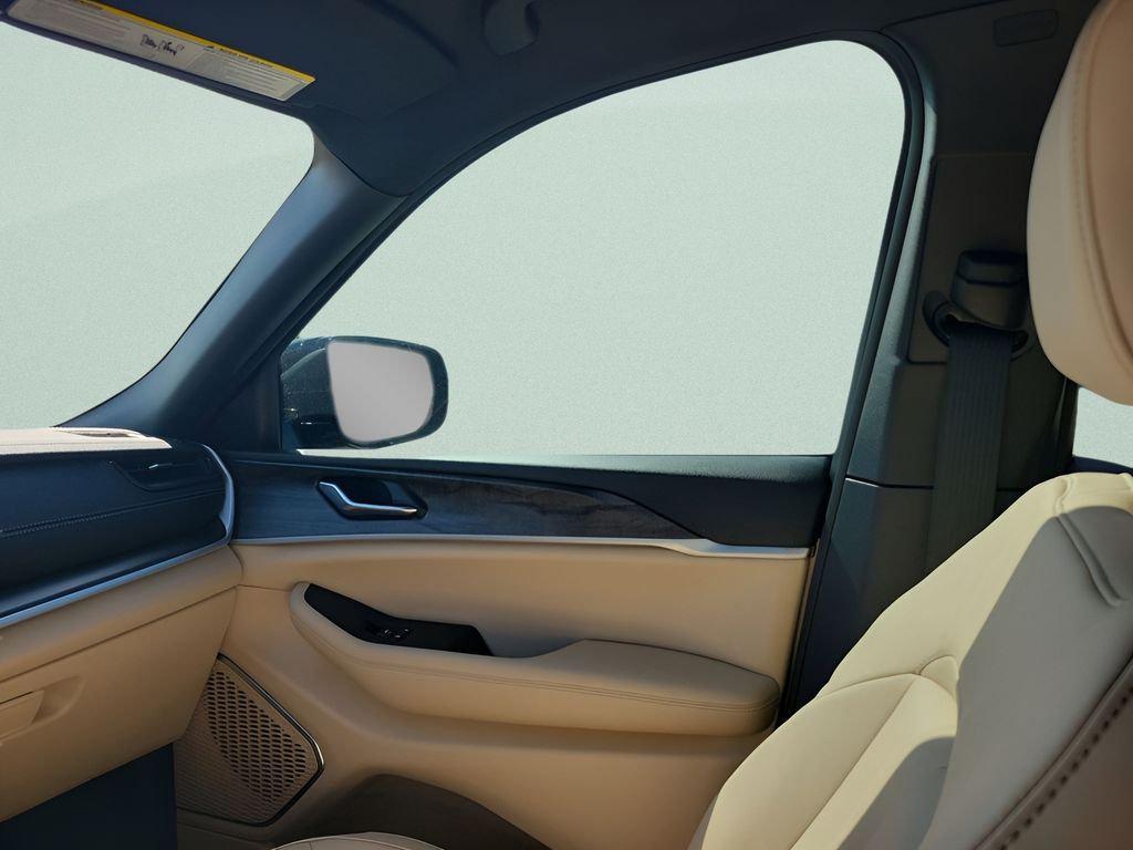 new 2026 Jeep Grand Cherokee car, priced at $39,939