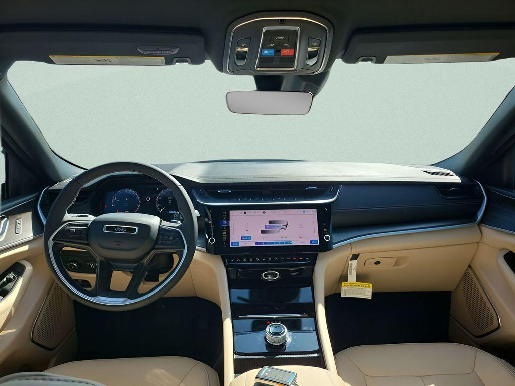 new 2026 Jeep Grand Cherokee car, priced at $39,815