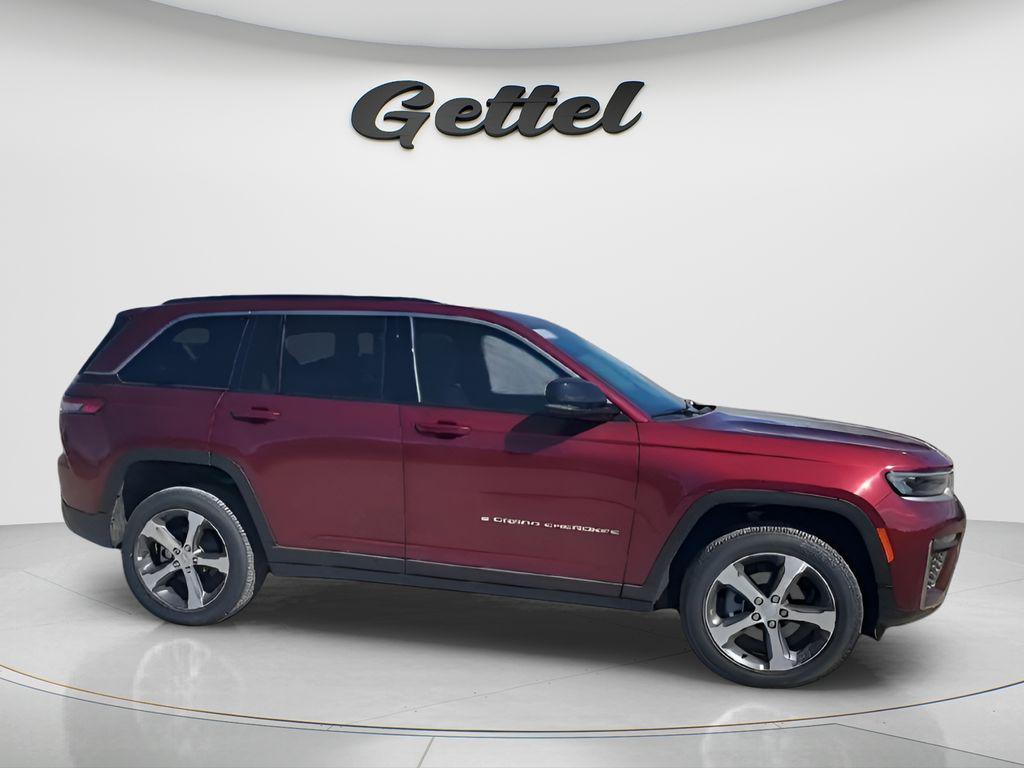 new 2026 Jeep Grand Cherokee car, priced at $39,815