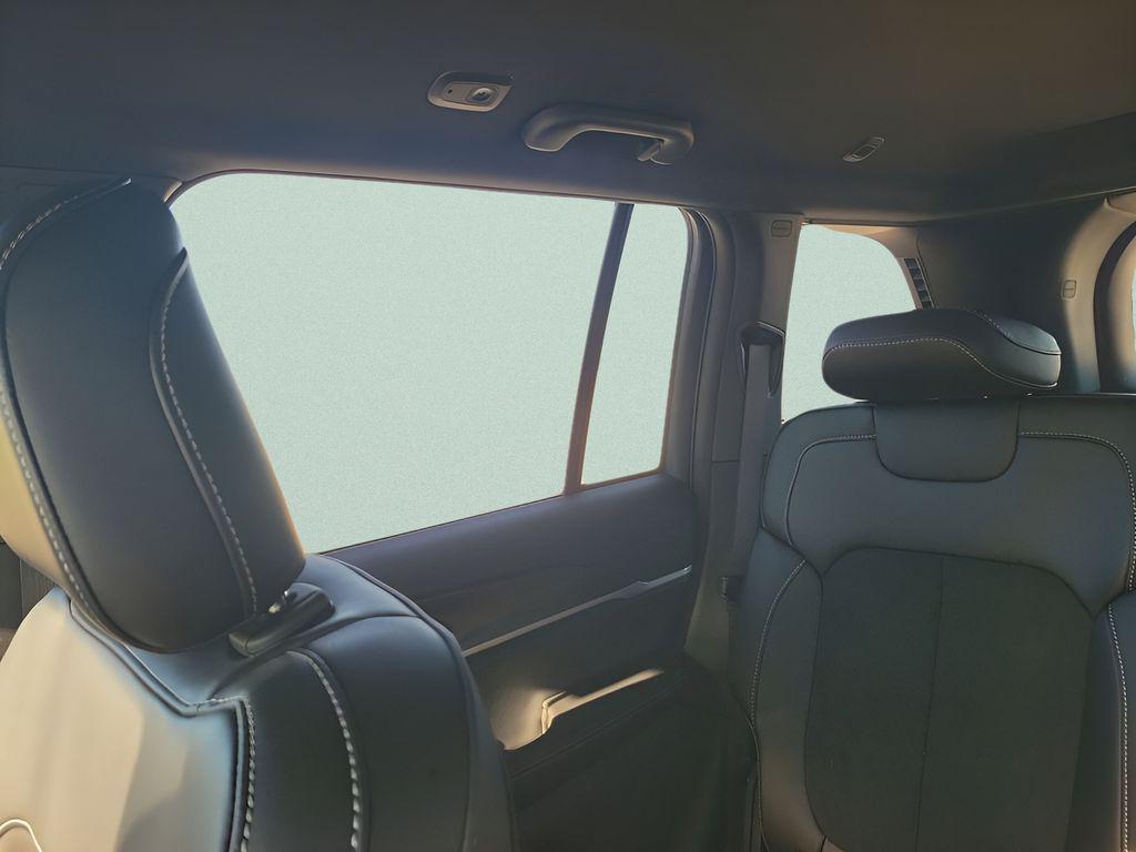 new 2026 Jeep Grand Cherokee car, priced at $45,655