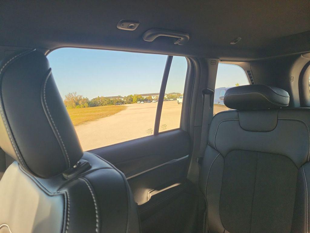 new 2026 Jeep Grand Cherokee car, priced at $45,655