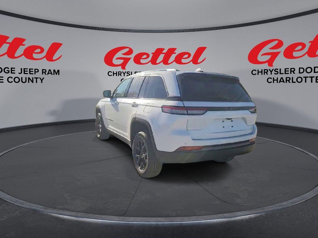 new 2026 Jeep Grand Cherokee car, priced at $45,655