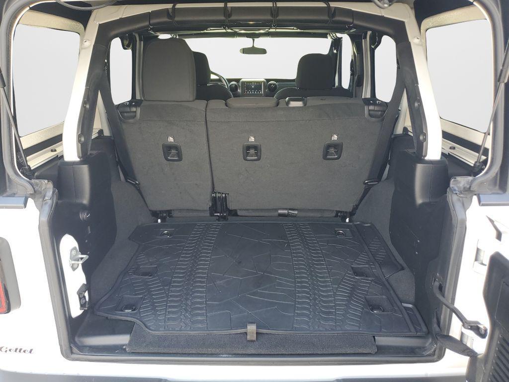 used 2021 Jeep Wrangler Unlimited car, priced at $25,245
