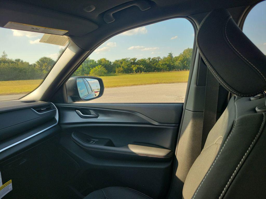 new 2025 Jeep Grand Cherokee car, priced at $36,866