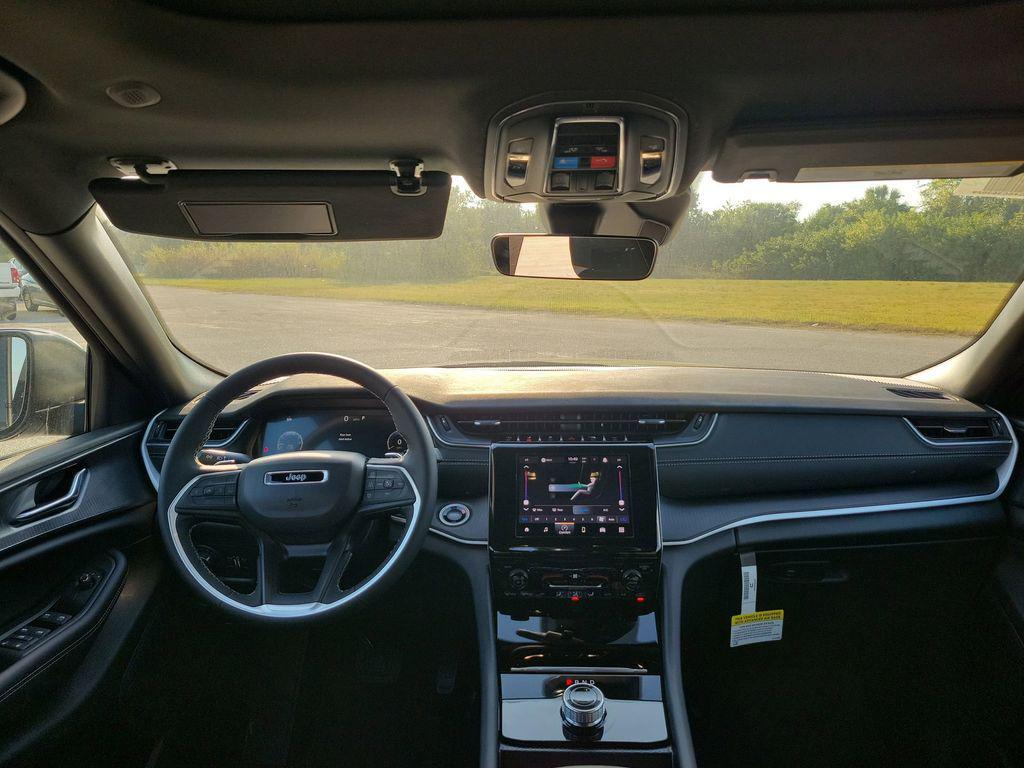 new 2025 Jeep Grand Cherokee car, priced at $36,866