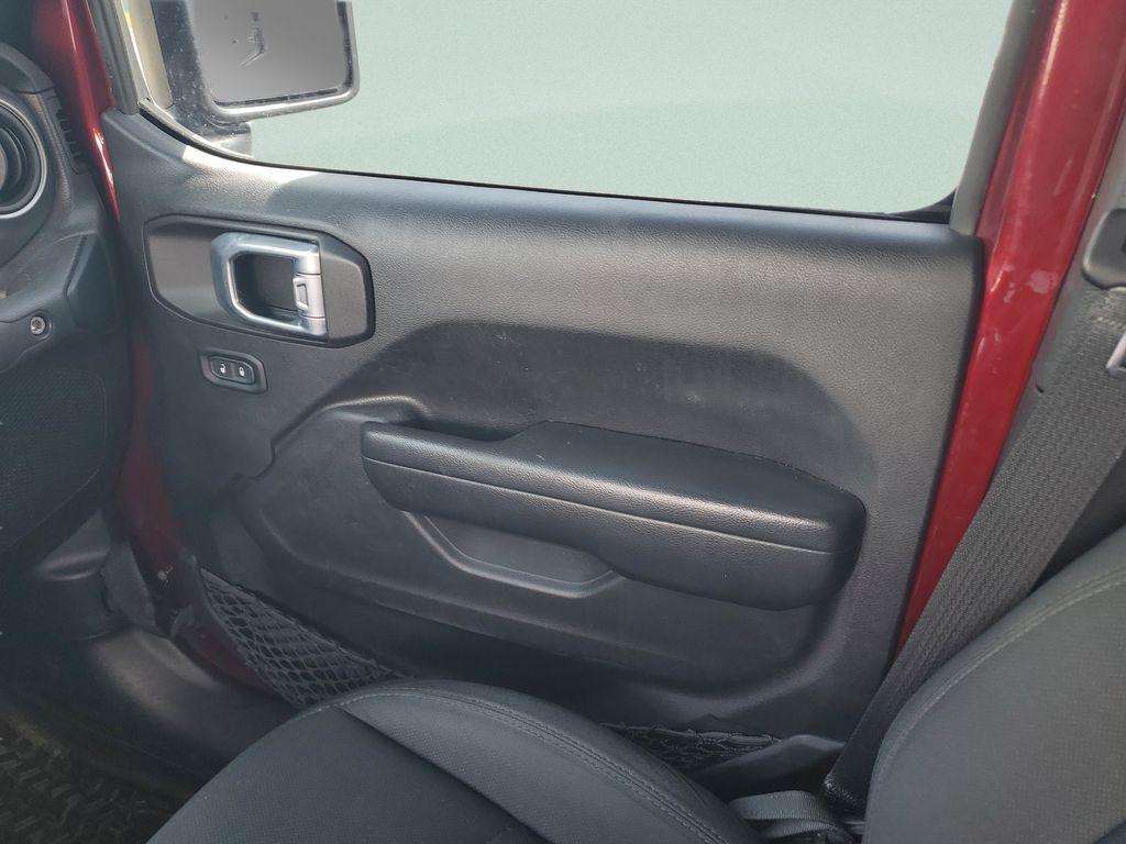used 2021 Jeep Gladiator car, priced at $27,298