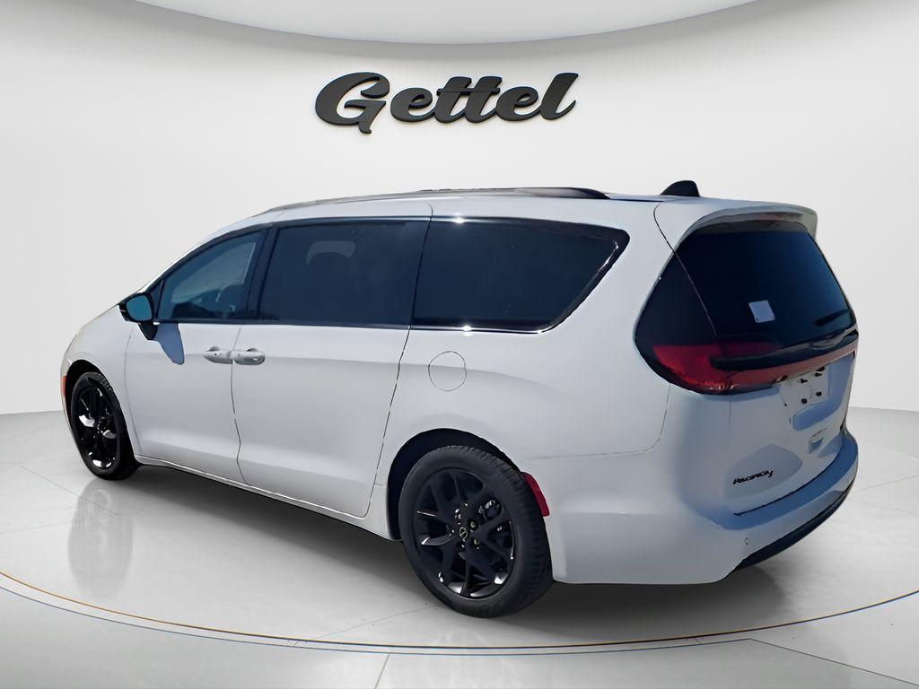 new 2026 Chrysler Pacifica car, priced at $45,479
