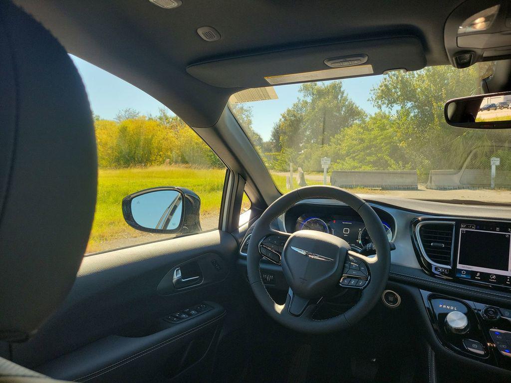 new 2026 Chrysler Pacifica car, priced at $47,683