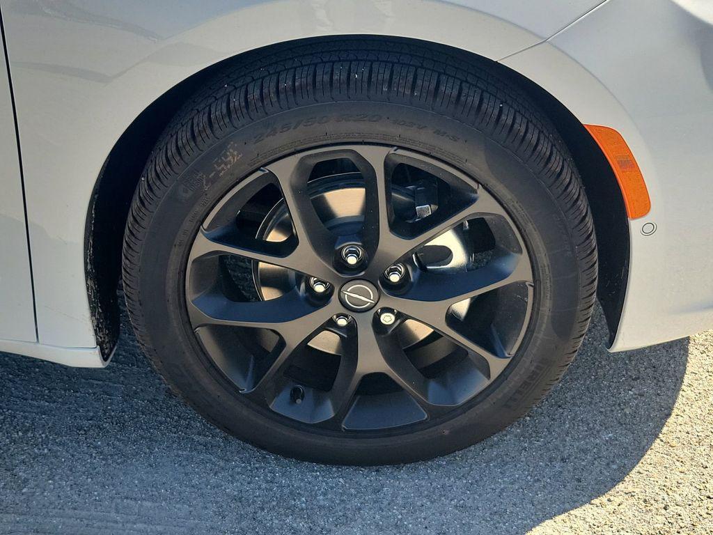 new 2026 Chrysler Pacifica car, priced at $47,683