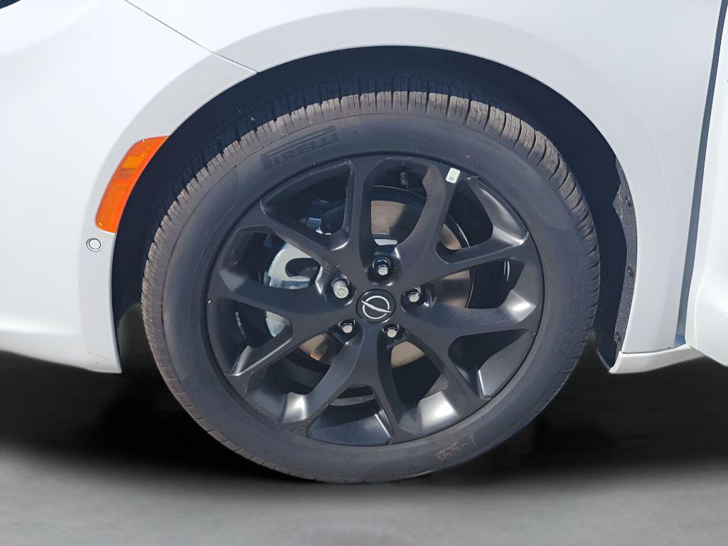 new 2026 Chrysler Pacifica car, priced at $45,479