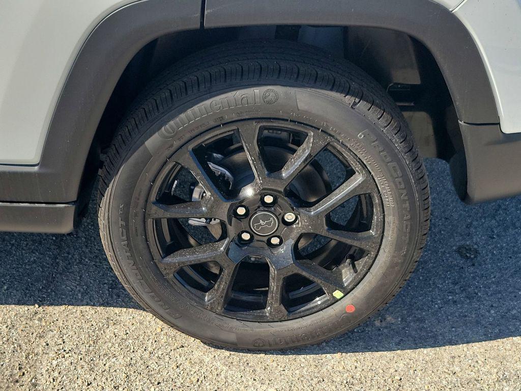 new 2026 Jeep Compass car, priced at $30,050