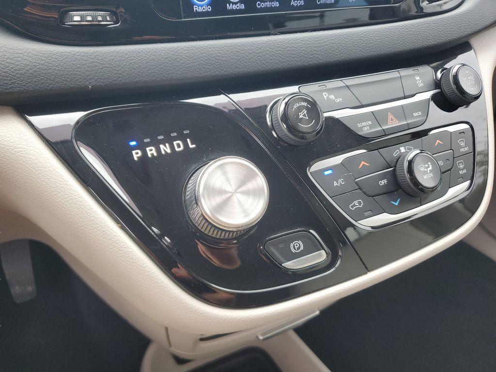 used 2017 Chrysler Pacifica car, priced at $11,197