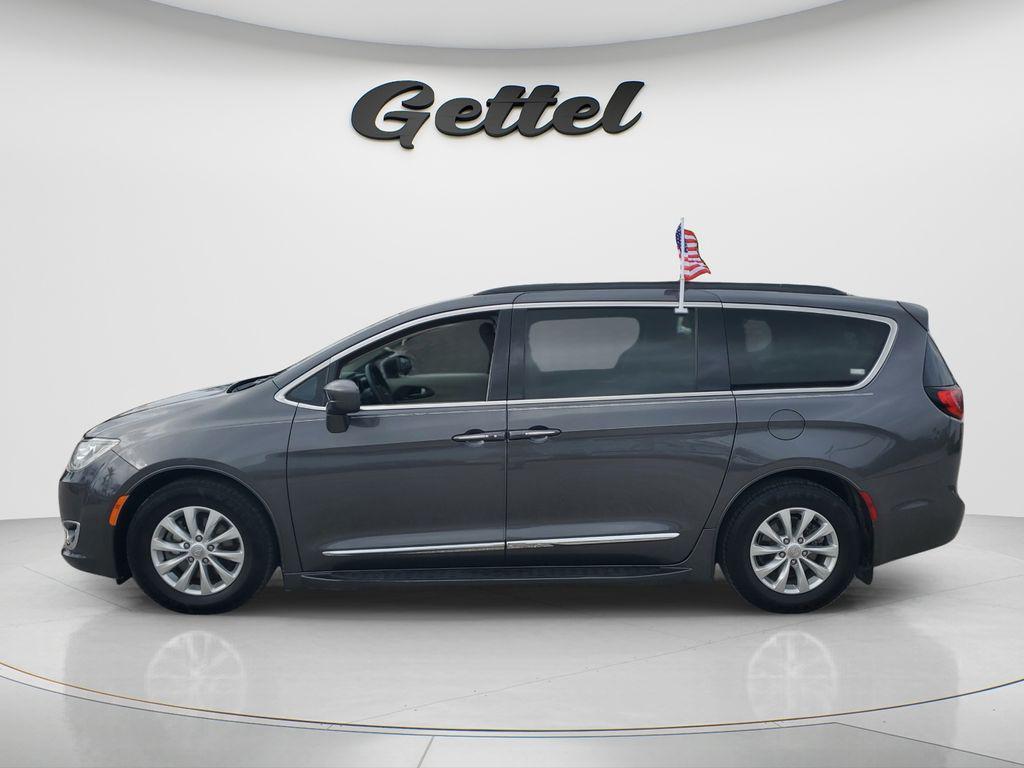 used 2017 Chrysler Pacifica car, priced at $11,197