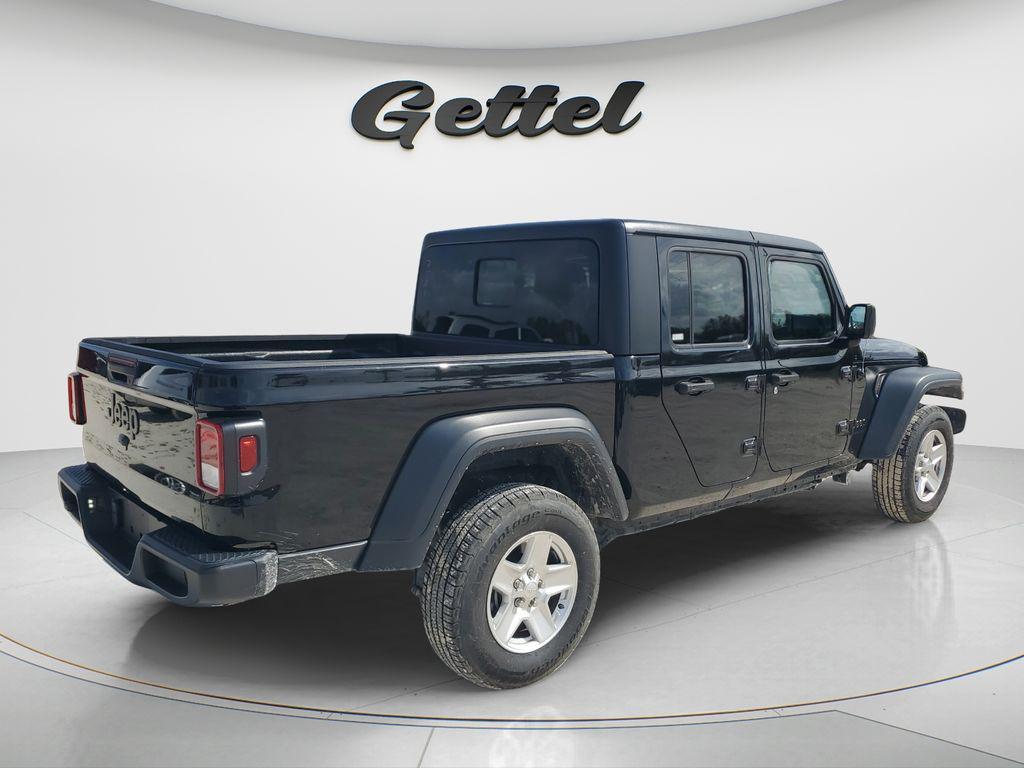 used 2023 Jeep Gladiator car, priced at $25,399