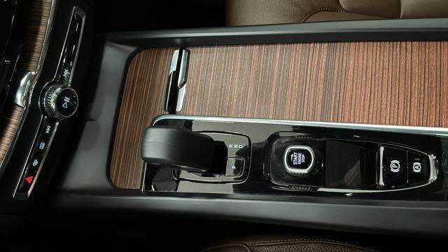 used 2023 Volvo XC60 car, priced at $31,100