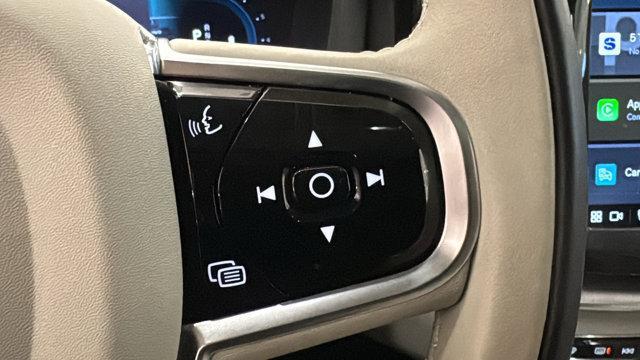 used 2023 Volvo XC60 car, priced at $31,700