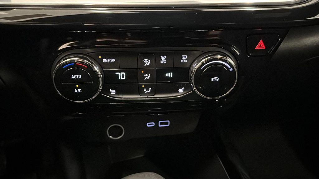 used 2024 Chevrolet Trax car, priced at $20,312