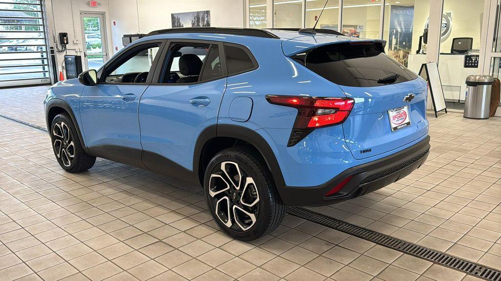 used 2024 Chevrolet Trax car, priced at $20,312
