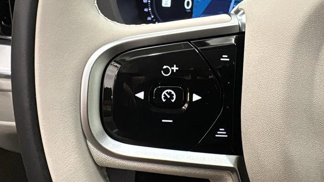 new 2026 Volvo XC60 car, priced at $63,935