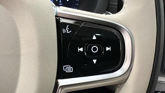 new 2026 Volvo XC60 car, priced at $63,935