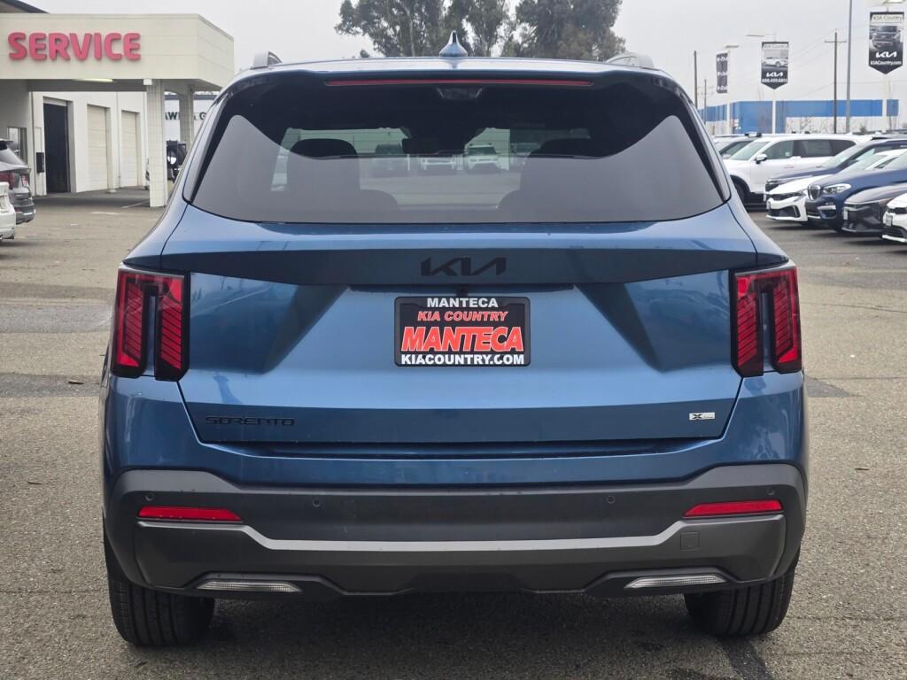 new 2026 Kia Sorento Hybrid car, priced at $48,570