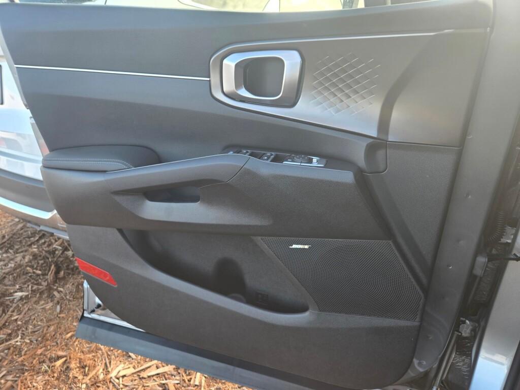 new 2026 Kia Sorento Hybrid car, priced at $44,555