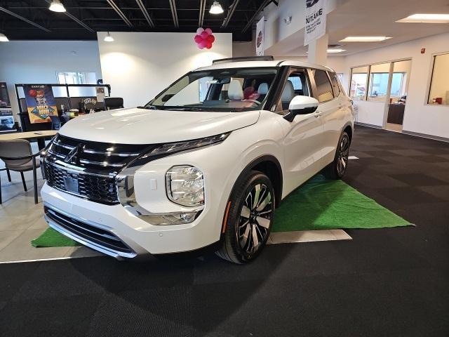 new 2025 Mitsubishi Outlander car, priced at $38,960