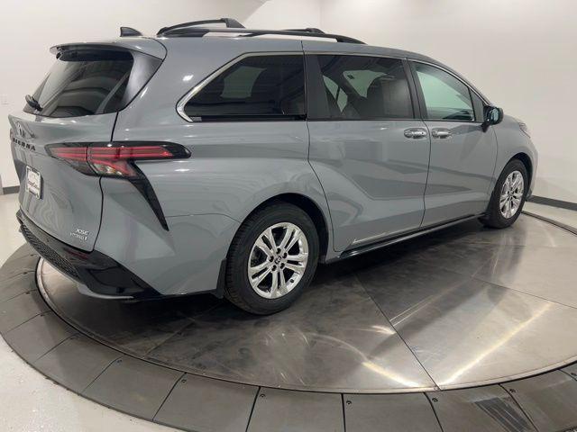 used 2023 Toyota Sienna car, priced at $39,089