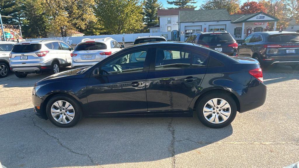 used 2014 Chevrolet Cruze car, priced at $6,400