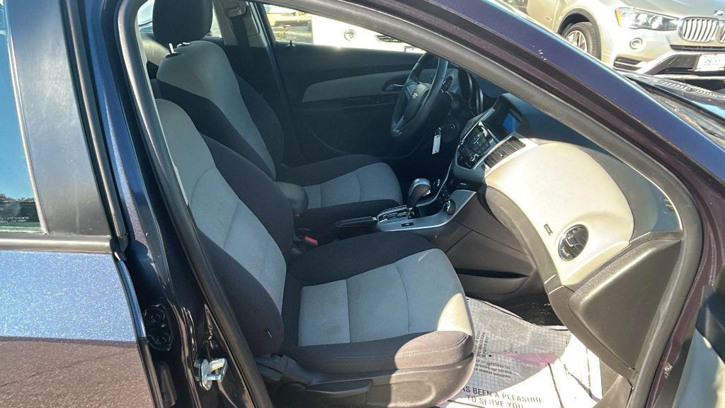 used 2014 Chevrolet Cruze car, priced at $6,400