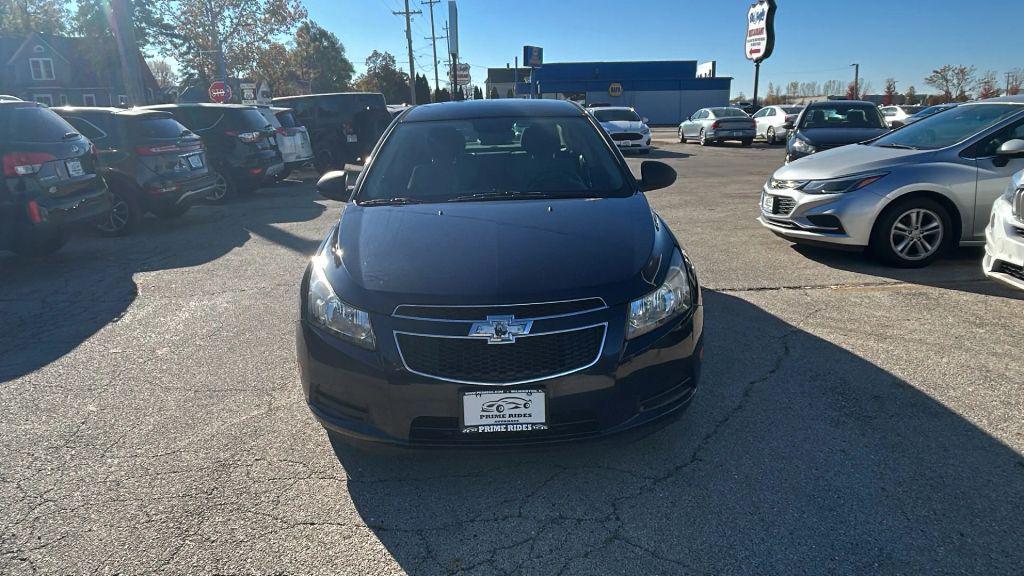 used 2014 Chevrolet Cruze car, priced at $6,400