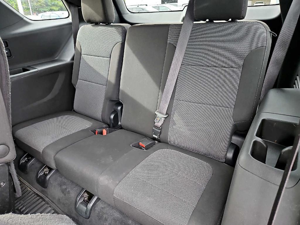 used 2023 Chevrolet Traverse car, priced at $34,218
