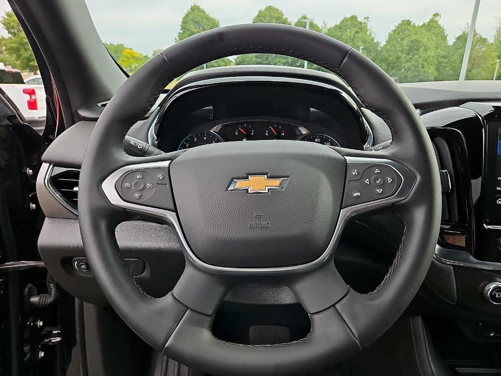 used 2023 Chevrolet Traverse car, priced at $34,218