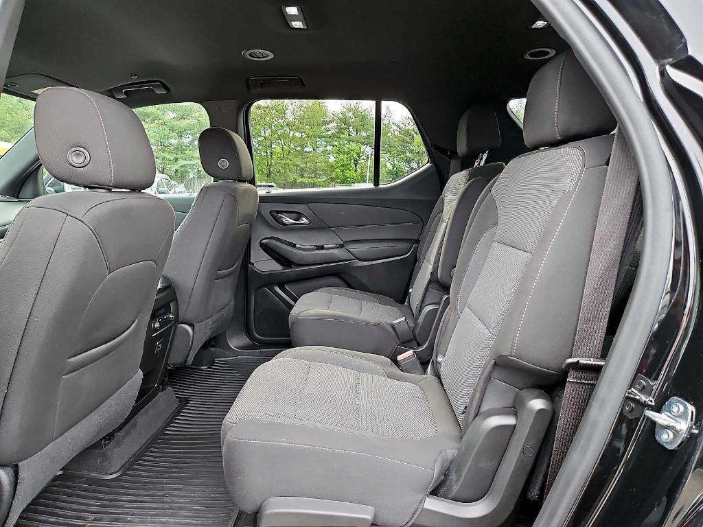 used 2023 Chevrolet Traverse car, priced at $34,218