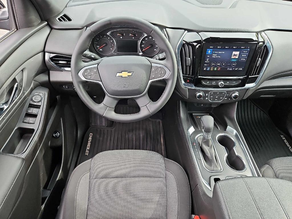 used 2023 Chevrolet Traverse car, priced at $34,218