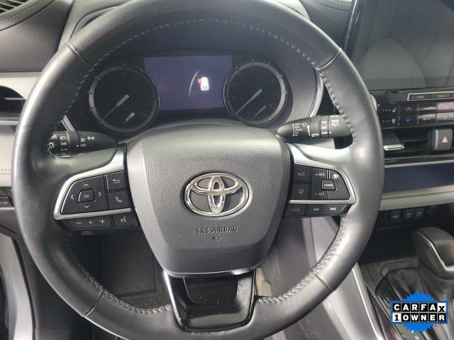 used 2021 Toyota Highlander car, priced at $34,932
