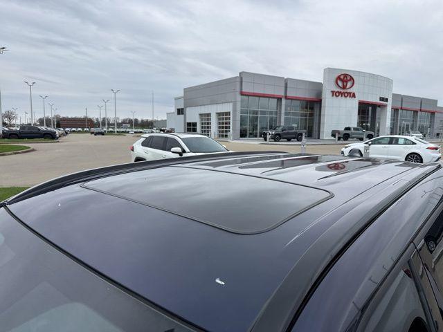 used 2022 Toyota Highlander car, priced at $35,935