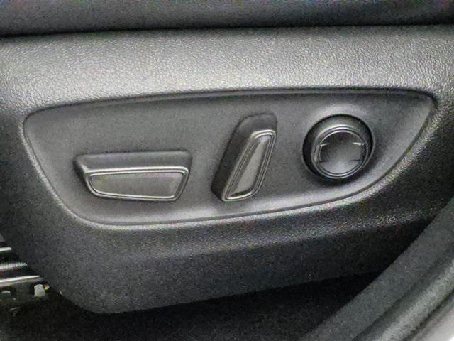 used 2022 Toyota Highlander car, priced at $38,937