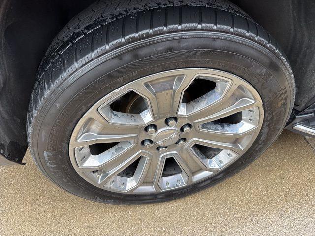 used 2017 GMC Yukon car, priced at $22,920