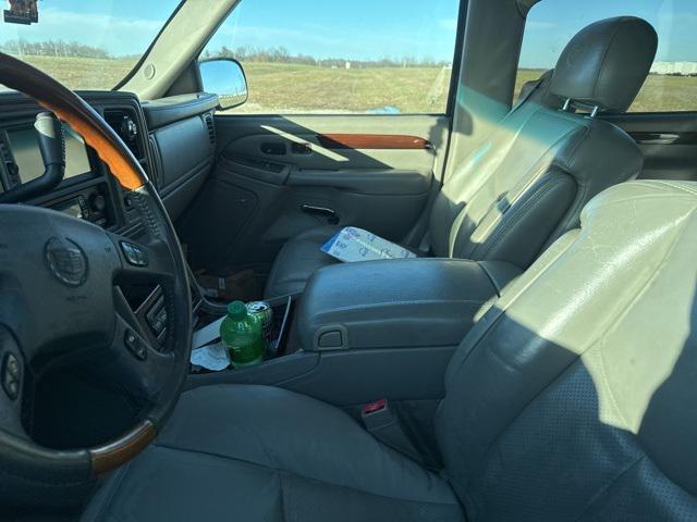 used 2003 Cadillac Escalade ESV car, priced at $3,922