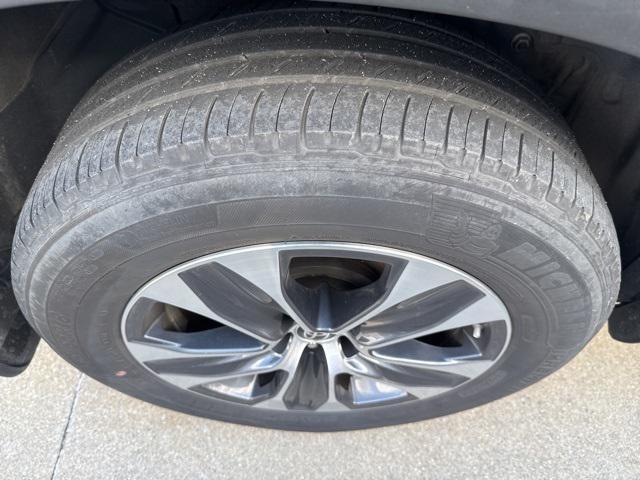 used 2024 Toyota Highlander car, priced at $38,939