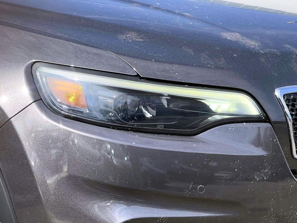 used 2021 Jeep Cherokee car, priced at $18,795