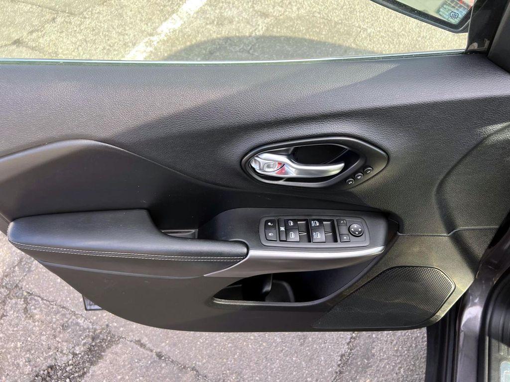 used 2021 Jeep Cherokee car, priced at $18,795