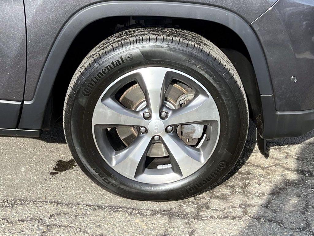 used 2021 Jeep Cherokee car, priced at $18,795