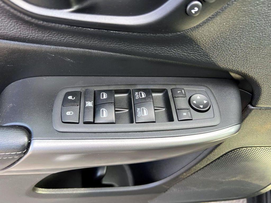 used 2021 Jeep Cherokee car, priced at $18,795