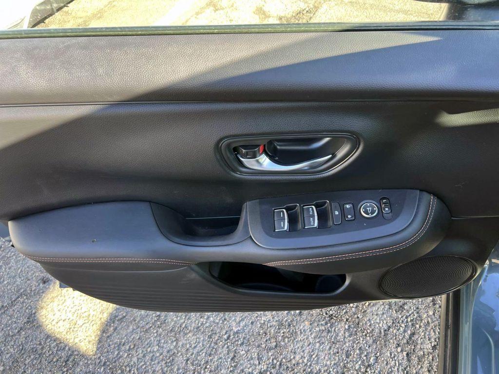 used 2025 Honda HR-V car, priced at $25,895