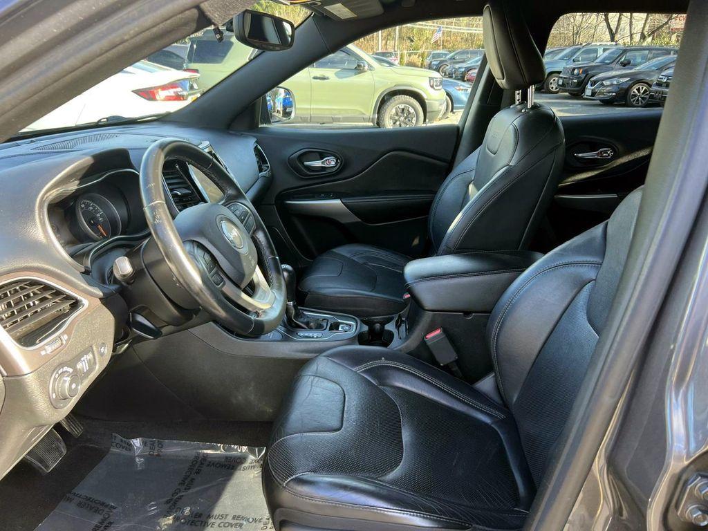 used 2019 Jeep Cherokee car, priced at $15,995