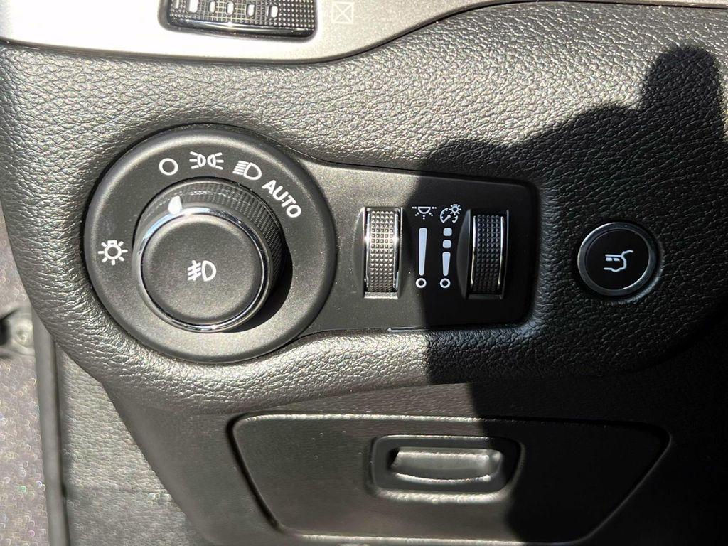 used 2019 Jeep Cherokee car, priced at $15,995